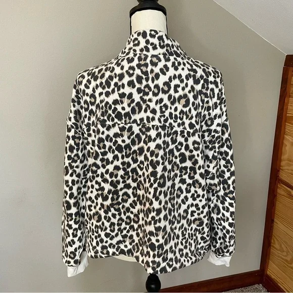 Old Navy Leopard Print Oversized Half Zip Mock Neck Pullover Sweatshirt Medium - Picture 3 of 10
